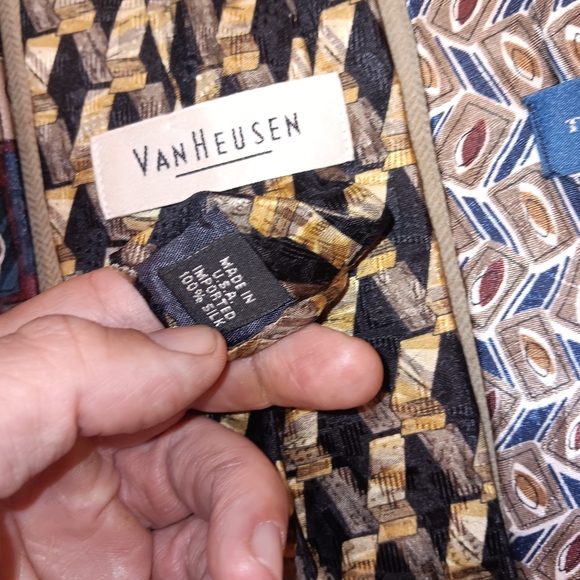 Tie Bundle (7) - Picture 6 of 7